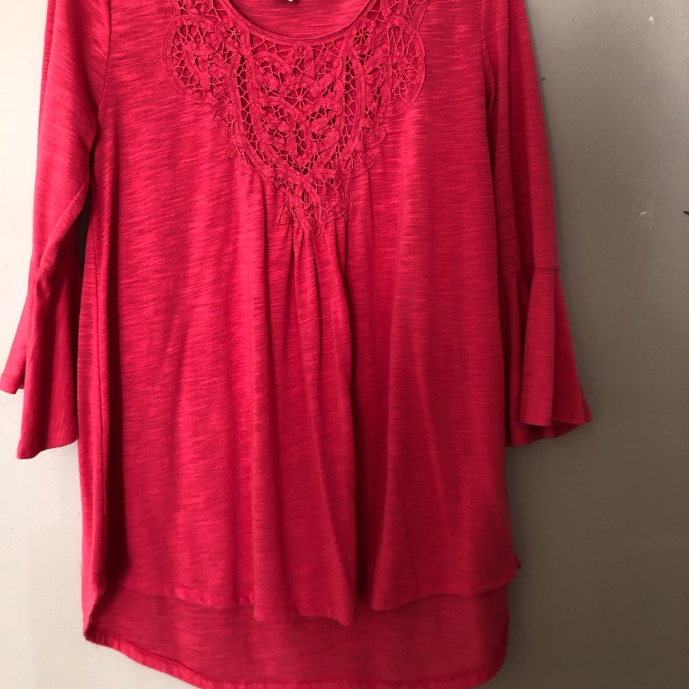 Beautiful coral belle sleeve top